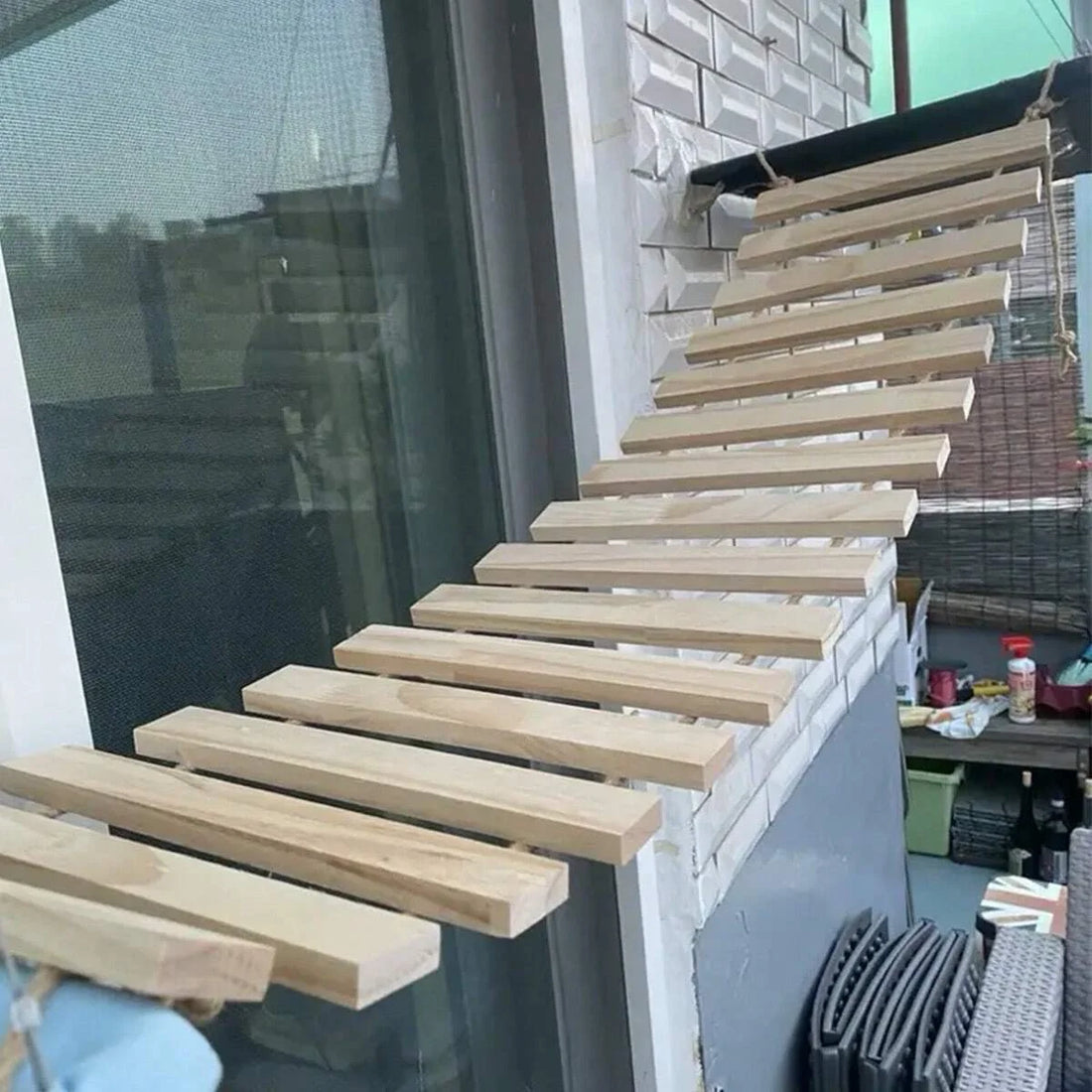 Natural Wood Cat Ladder – Wall Mounted with Sisal Rope