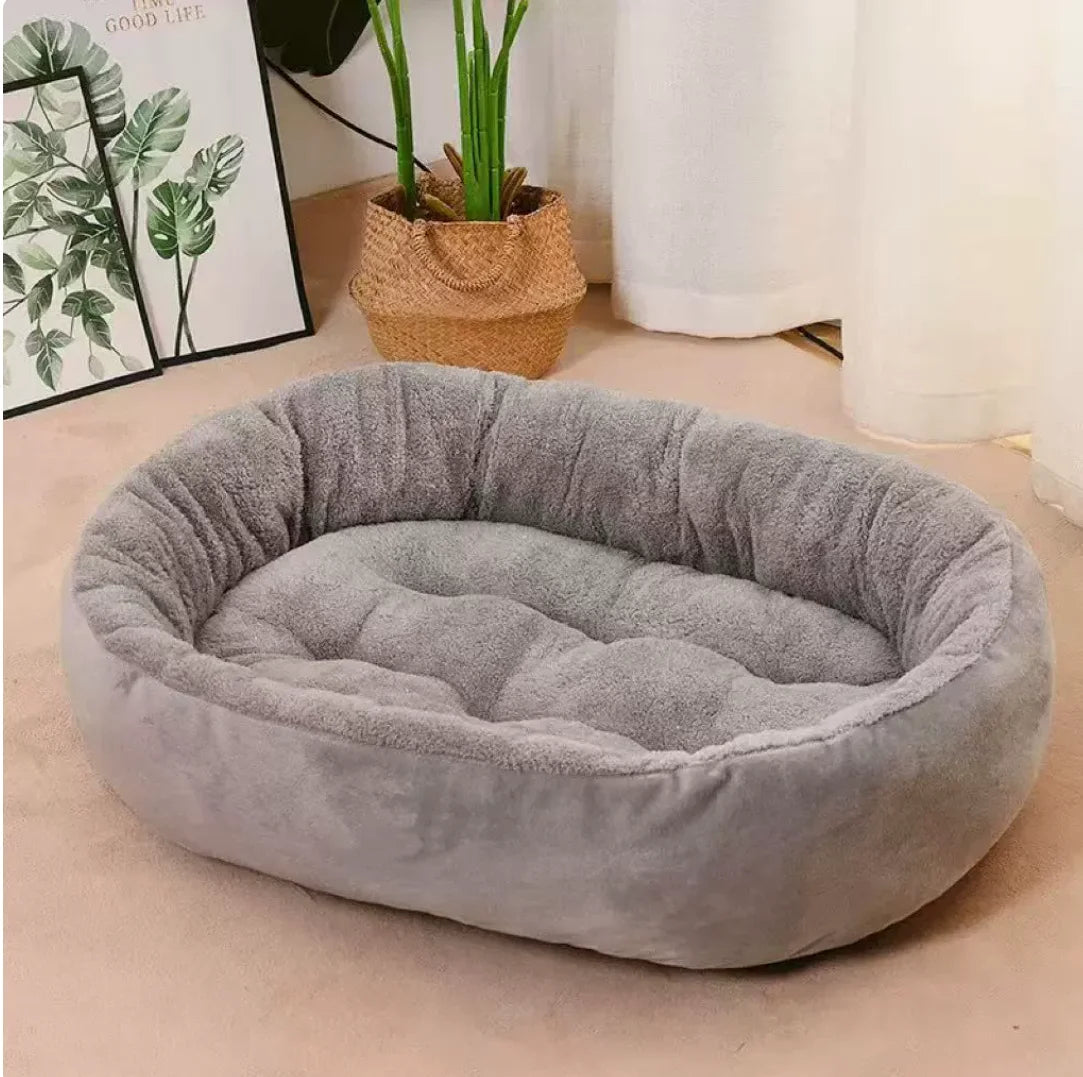 Oval Plush Pet Bed – Raised Rim & Anti-Slip